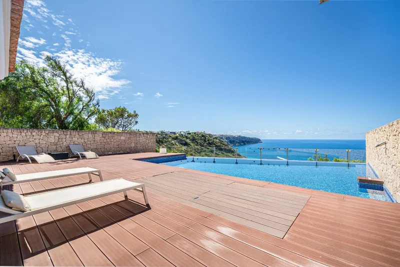 Exclusive Sale – Luxury Chalet with Infinity Pool in Puig de Ros — photo 4