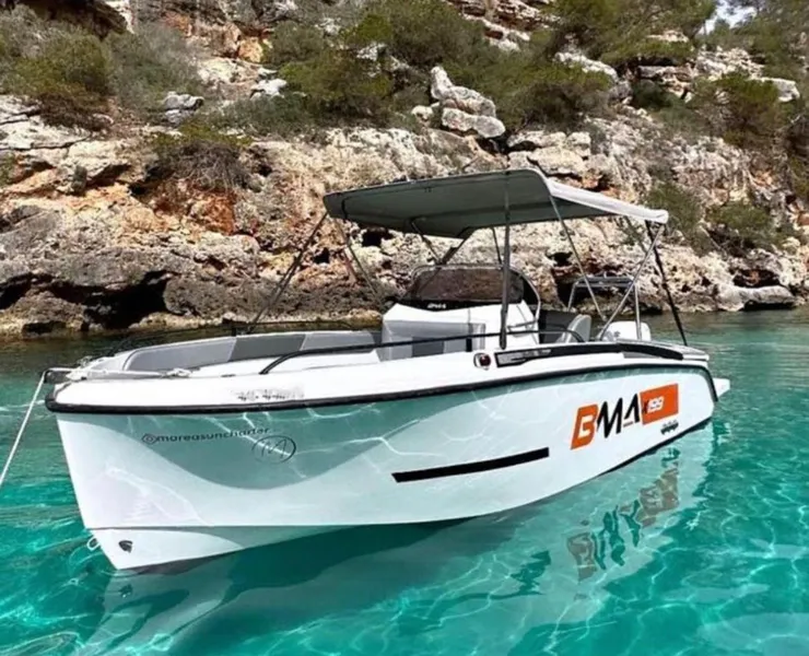 Boat charter company in Alcudia — photo 1