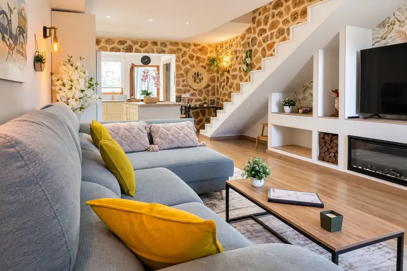 Renovated townhouse with 2 bedrooms, two terraces and pool — photo 5