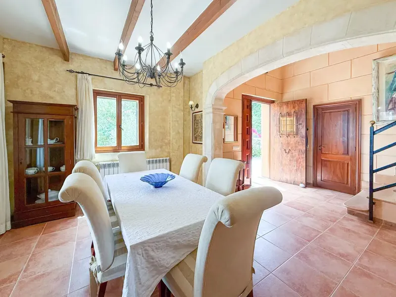 Discover this spectacular chalet located in the coveted area of Cala Deia, a true oasis ready to move into. — photo 7