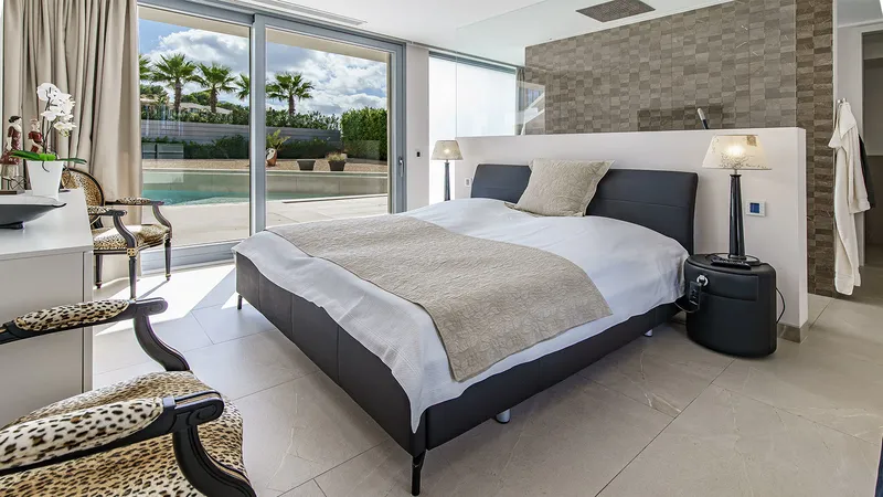 Luxurious Villa for Sale with Panoramic Sea Views near Port Adriano — photo 9