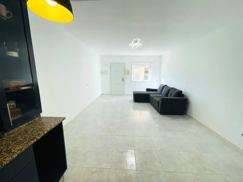 Townhouse of 140m2 built on a 210m2 plot, carefully renovated to offer modern comfort without losing its character — photo 3