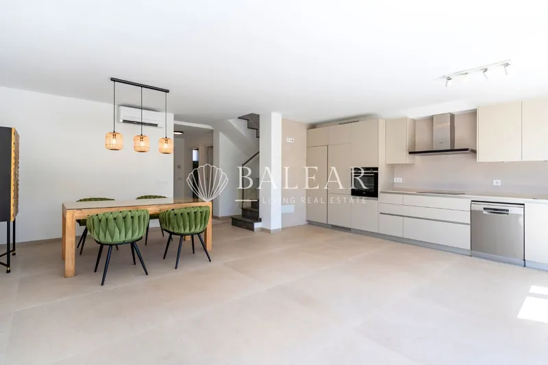 Semi-detached villa with private pool and garden in Sa Cabaneta — photo 5