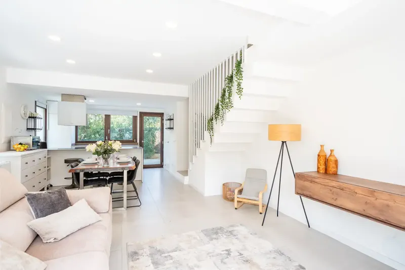 Located in Gotmar, Puerto Pollensa, this property is a short walk from the beach, local bars and services — photo 4