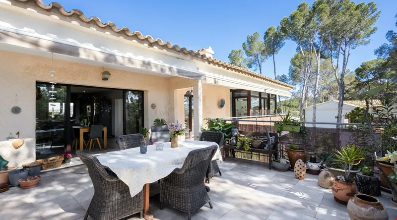 Renovated Mediterranean villa with pool and partial sea views for sale in Santa Ponsa — photo 6