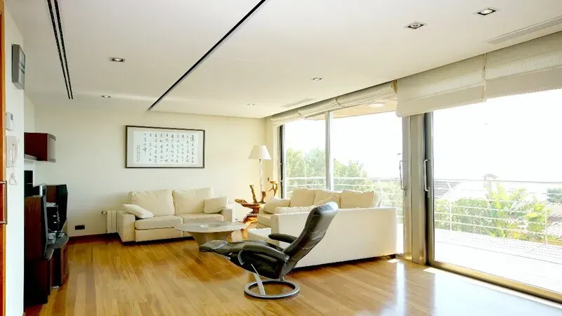 Exceptional Contemporary Villa for Sale in Aucanada — photo 6