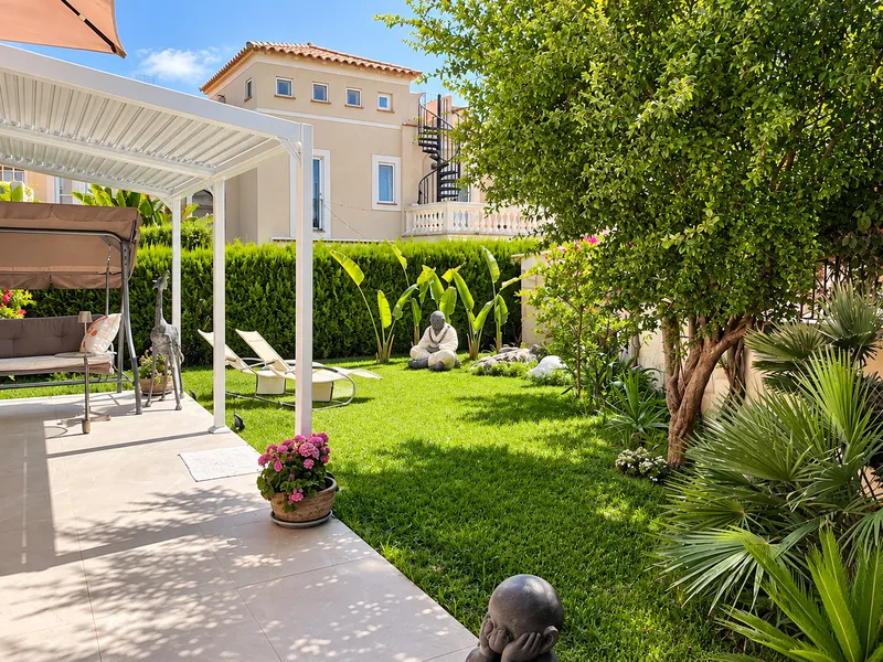 Elegante casa adosada con jardín privado y zona wellness en un exclusivo residencial de Santa Ponsa Mas — photo 4