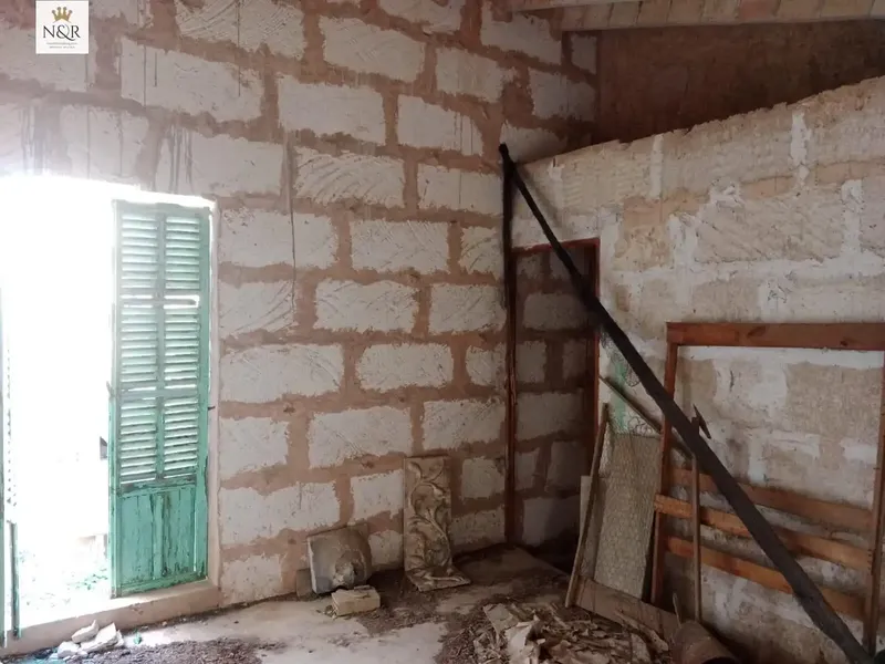 Charming house to renovate in Lloseta, with an unbeatable location near the train station and all basic services. — photo 11