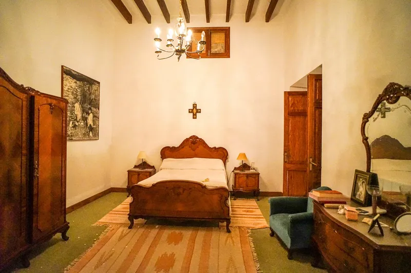 Manor house with attic and courtyard in Felanitx — photo 11