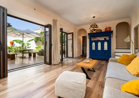Semi-detached house in Calle de's Torrent, Esporles — photo 1