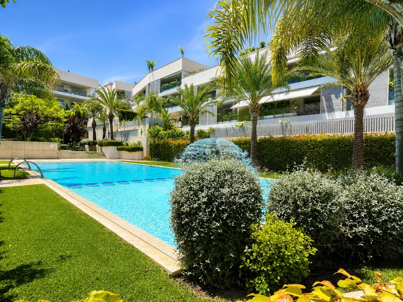 Modern Apartment with Private Garden in Prestigious Residence in Son Rapinya — photo 1