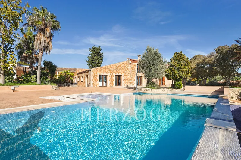 Exclusive property with 13 hectares of land in an exposed location in Montuïri — photo 2