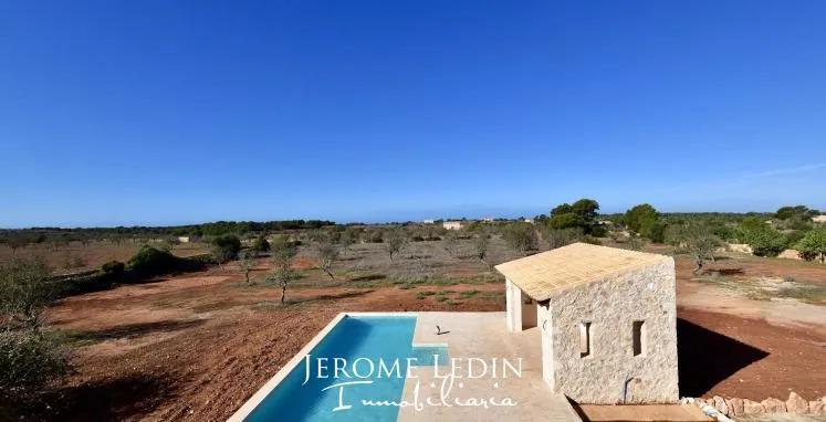 Landscape House on the way to lighthouse of Ses Salines — photo 3