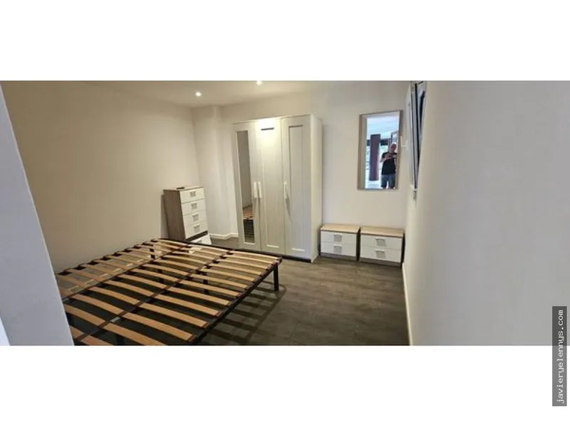 Flat for rent on Calle de Don Joan d'Àustria — photo 7