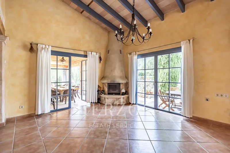 Mediterranean finca with private pool and beautiful plants in a central location in Andratx — photo 8