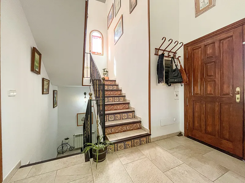 Traditional villa with garden and pool in a quiet area of El Toro Mas — photo 8