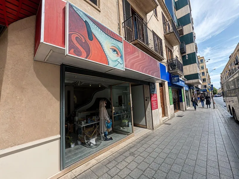 Commercial in Palma de Mallorca — photo 1