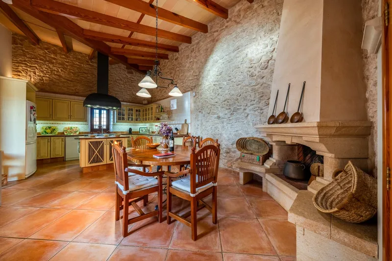 Authentic finca near Santanyí with holiday rental licence — photo 8
