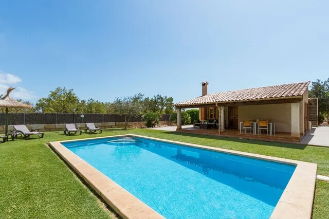Charming farmhouse with holiday rental license in Pollensa, Mallorca — photo 1