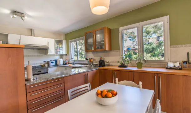 Opportunity in Portals Nous: House with Great Potential Near the Sea — photo 9
