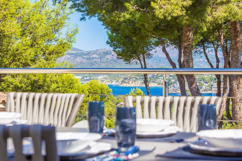 Luxury sea-view villa near the harbour and golf course — photo 4