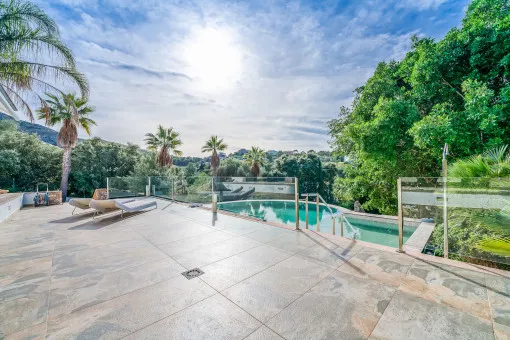 Alcudia, luxury villa with pool and sea views from the rooftop in Bonaire — photo 3