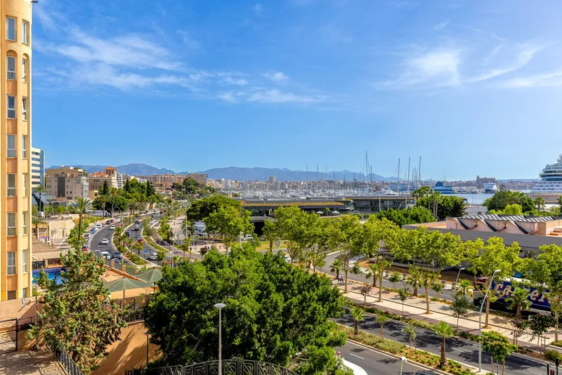 Apartment in Palma - Magnificent Terrace with Harbor View — photo 7