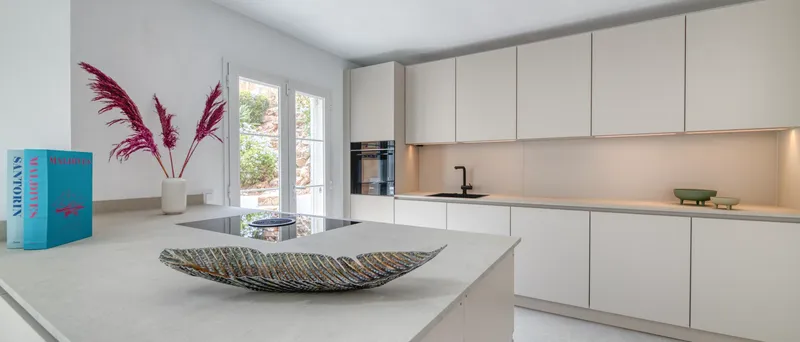 Pretty Mediterranean villa in Santa Ponsa with partial sea views — photo 8