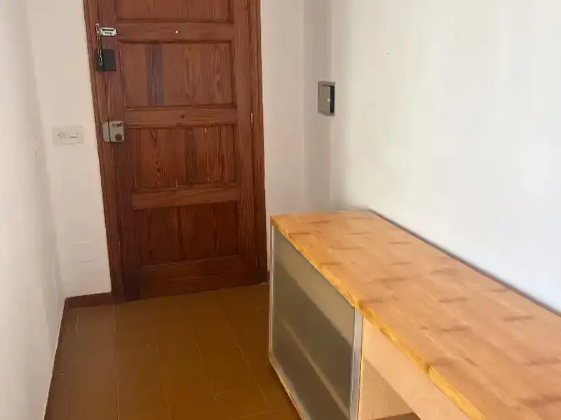 Se alquila apartamento planta baja en comunidad tranquila en sant elm a 30 metro del mar. Luminoso 3 habitaciones dos baños uno en suite com — photo 7