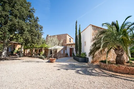 Llucmajor: Impressive rustic and modern finca near Llucmajor — photo 8