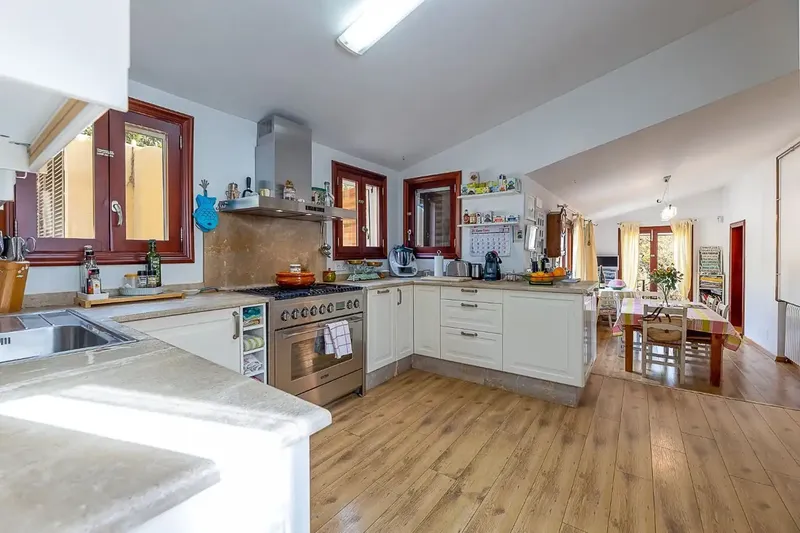 ¡Os damos la bienvenida a esta espectacular oportunidad de vivir en una gran finca residencial, sita en una de las zonas más bonitas de la l — photo 5