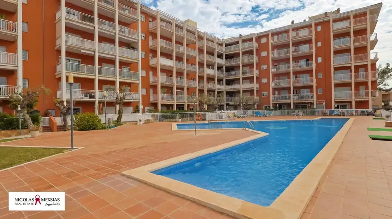 Exclusive ground floor apartment in Puerto de Alcudia: comfort, style and privileged location. Price 449,900. — photo 1