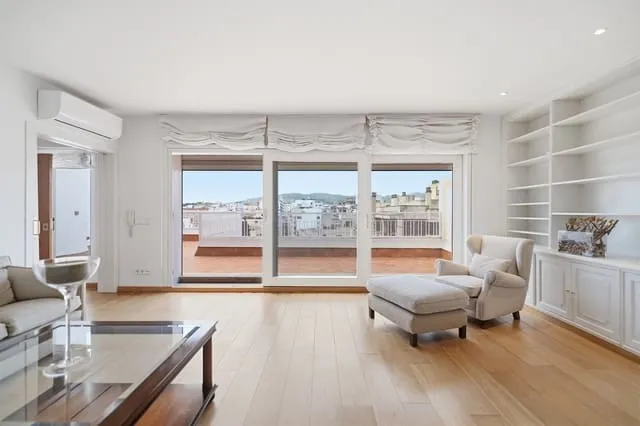 Apartment for sale in Cort, Palma de Mallorca — photo 1