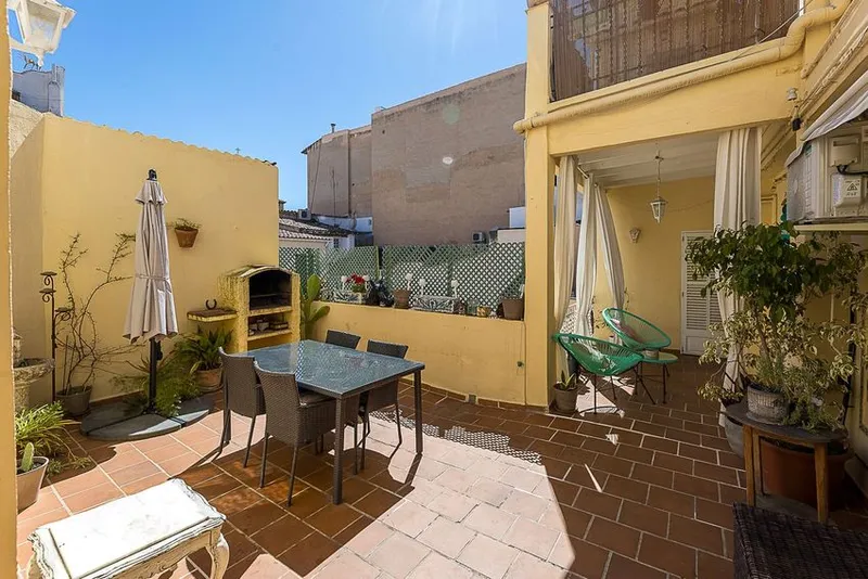 Flat / apartment for sale in Calle de Sant Elies — photo 1