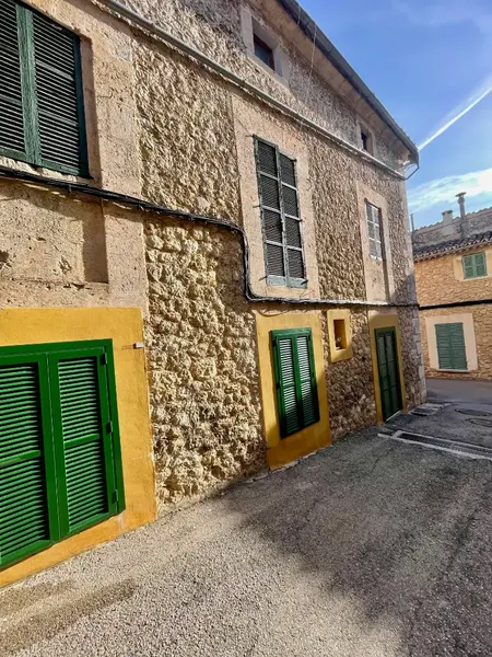Inmo Mallorca. Majorcan house located in the center of the beautiful village of Selva, at the foot of the Sierra de Tramuntana (World Heritage — photo 3