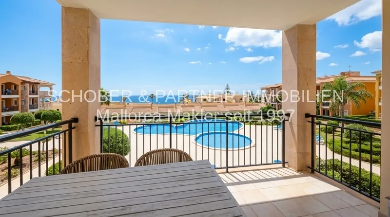 Modern apartment with 2 bedrooms and sea views — photo 1