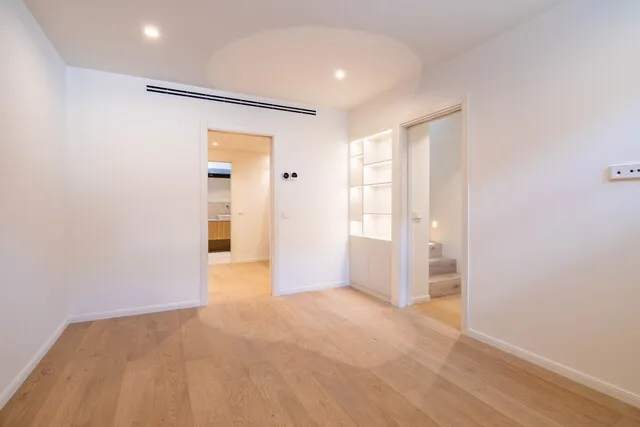 Modern townhouses with pools for sale in El Terreno, Palma, Mallorca — photo 8