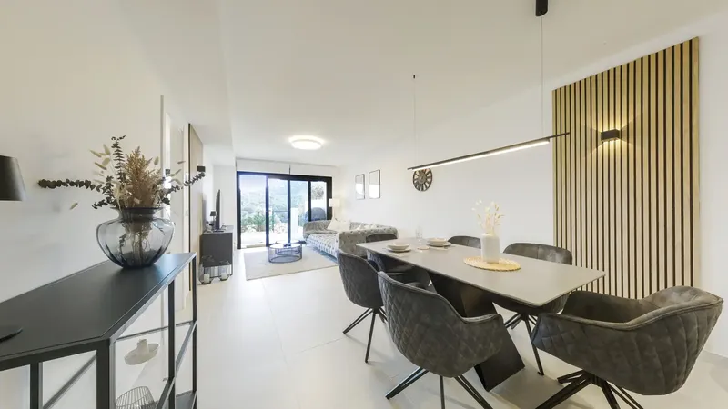 A few steps from the turquoise waters of the idyllic Font de Sa Cala bay, a ground-floor apartment combining modern design, comfort and Mediterranean quality of life awaits you. — photo 10