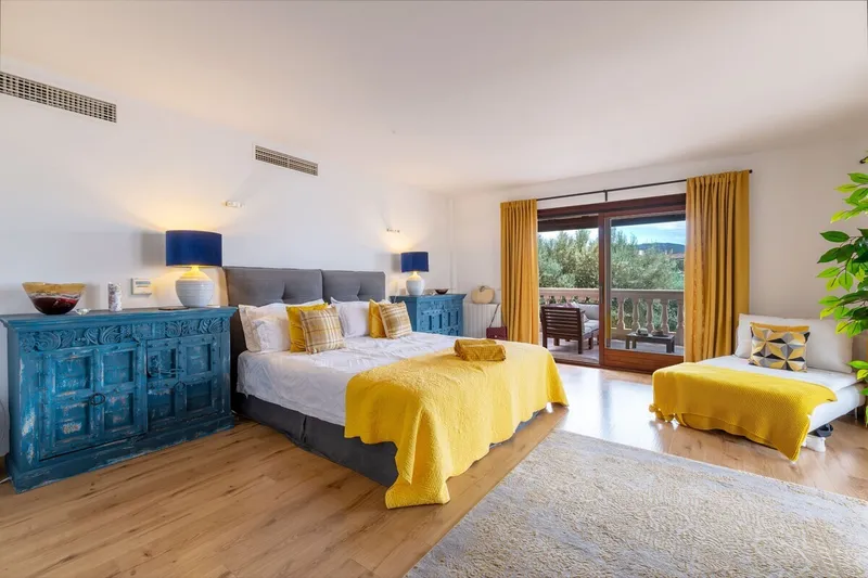 Villa in Calvià for sale with private pool, 1,081 m² plot, double garage and lots of privacy — photo 10