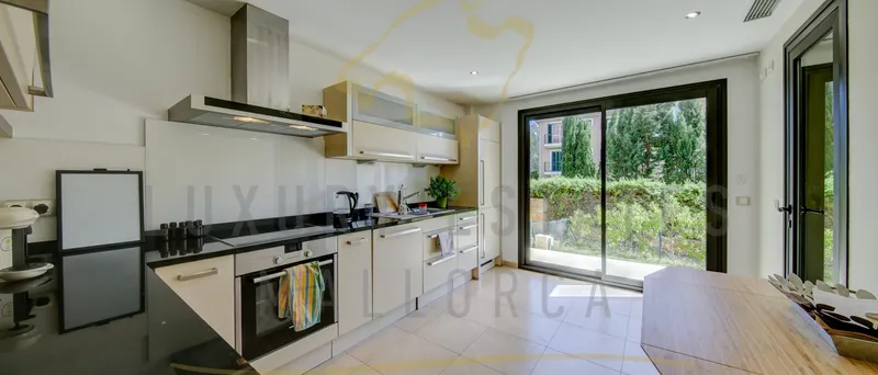 Large garden apartment close to the centre in Santa Ponsa in Mallorca — photo 2
