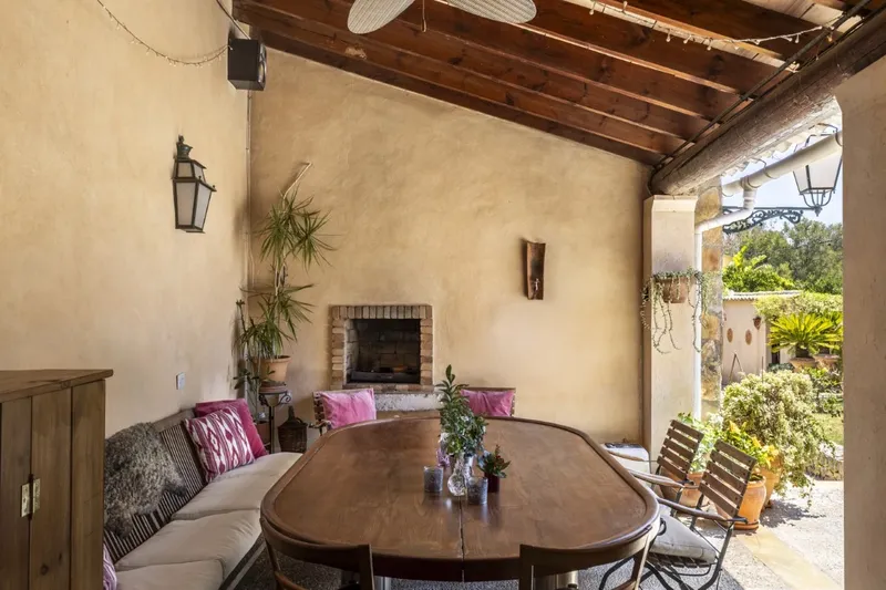 An authentic Mallorcan village house where tradition and lifestyle meet — photo 10