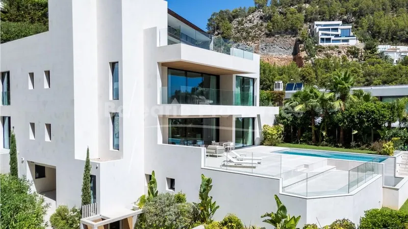 Elegant Modern Mediterranean Villa in Upper Son Vida, Mallorca — photo 3