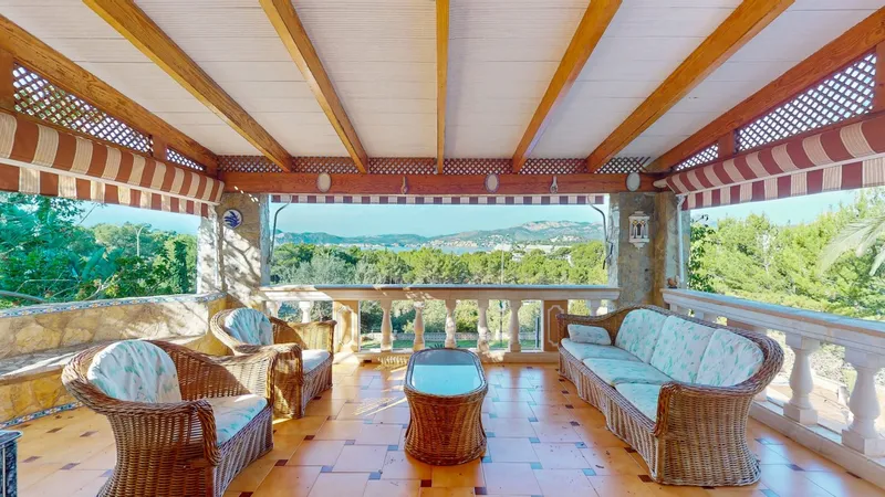 Villa with sea views in Calvià — photo 5