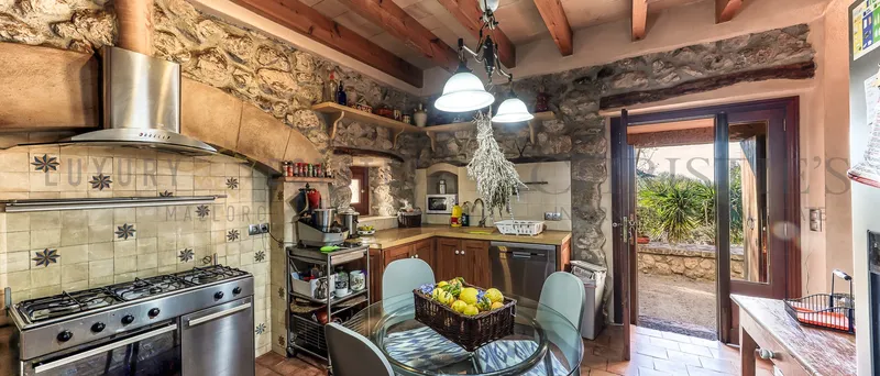Finca in Andratx in the southwest of Mallorca near the village — photo 7