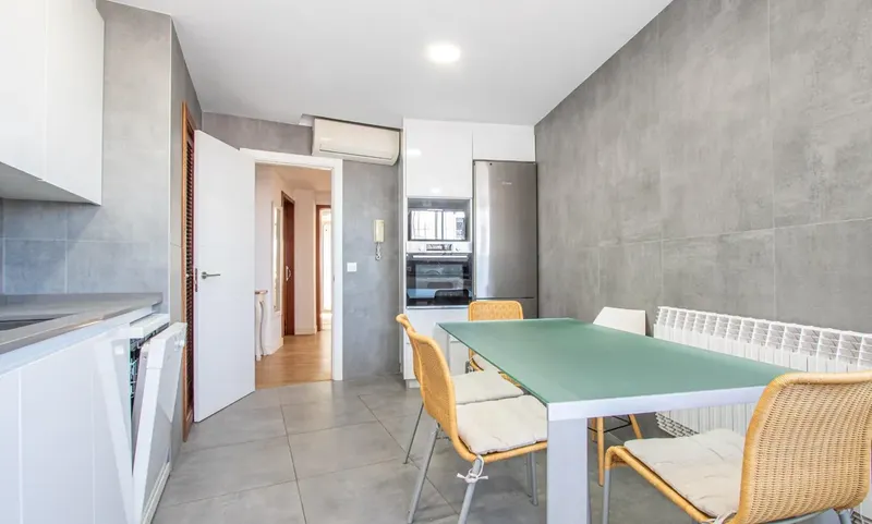 Spectacular Family Penthouse in Foners: Space, T... — photo 10
