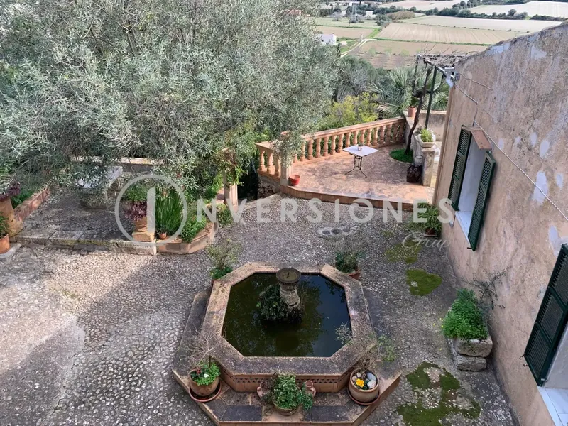 Inversiones Grup Real Estate Boutique presents this majestic Mallorcan manor house with tourist license in Muro. — photo 2