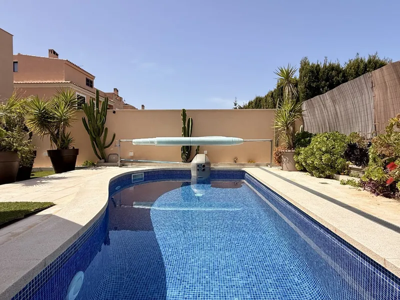 Semi-detached house with beautiful garden and swimming pool for sale — photo 6