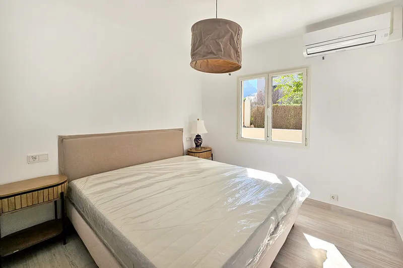 With rental license on the coast: Modern single-family house with guest apartment and pool near the harbor — photo 10