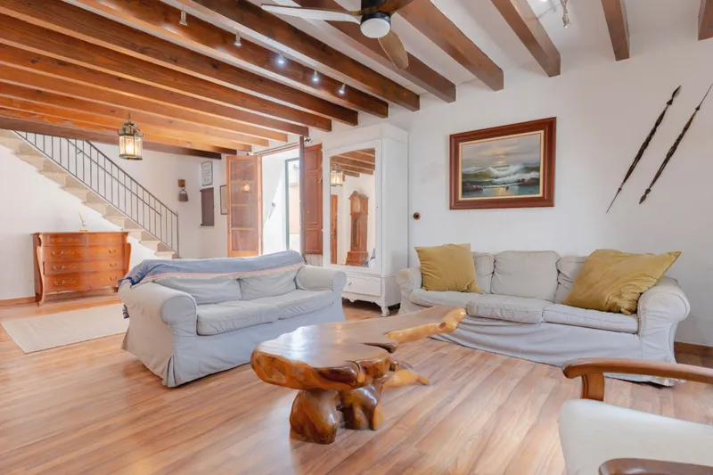 Costitx. Spacious village house with patio, garage and terrace — photo 8