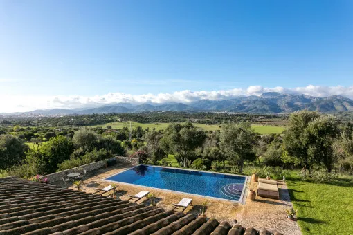 Inca, spacious luxury finca with mountain panoramic views in a prime location on Puig de Santa Magdalena — photo 2